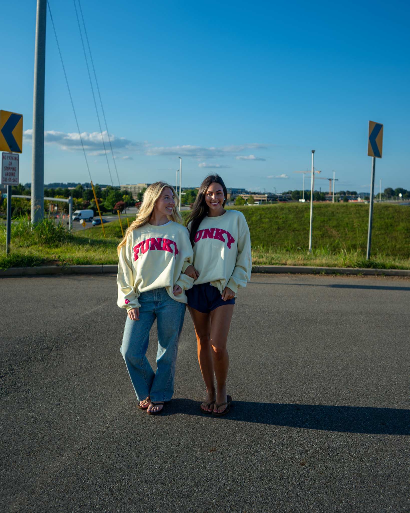 Funky Kiss Crewneck view 2